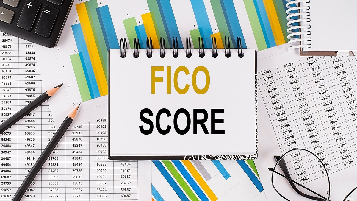 ¿Qué es el puntaje de crédito FICO y cómo mejorarlo en Estados Unidos?